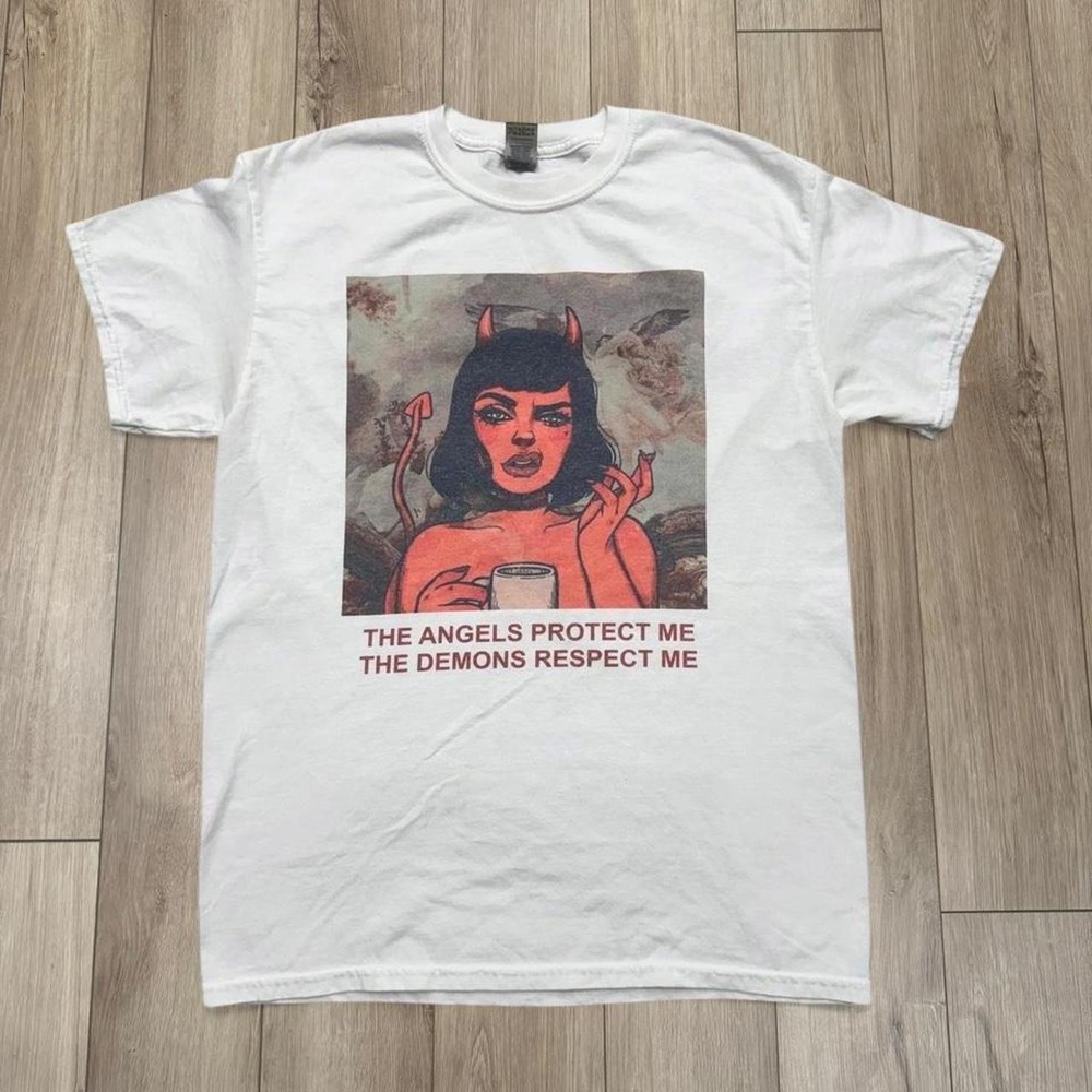 Graphic y2k style t-shirt Angels Protect Me Demons Respect Me size M